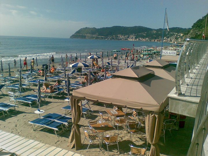 il baruccio sulla spiaggia